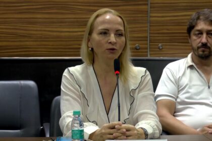 Delhi Russian House में आयोजित राष्ट्रीय क्रिस्टल कम्पास अवार्ड समारोह का दृश्य