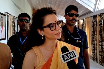 कांगना राणावत मंडी, हिमाचल प्रदेश में GST सुधारों पर बोलती हुई"