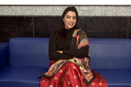 तस्लीमा अख्तर यूनाइटेड नेशंस में कश्मीर की स्थिति पर बोलती हुई