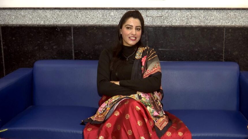 तस्लीमा अख्तर यूनाइटेड नेशंस में कश्मीर की स्थिति पर बोलती हुई