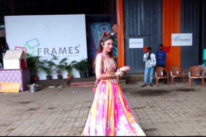 Shilpa Shetty in high half ponytail, backless choli, and multicolor lehenga on Super Dancer set, looking glamorous and stylish