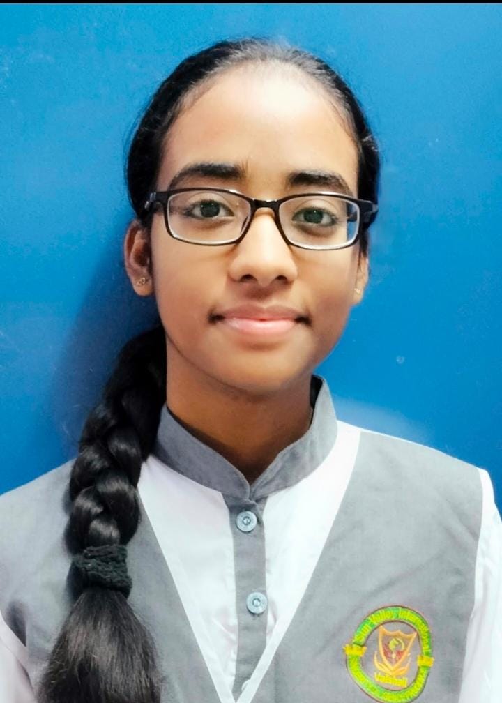 Student SHO Trisha receiving guard of honor in Ghaziabad under Mission Shakti