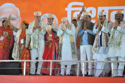 Amit Shah and Maithili Thakur addressing massive crowd in Darbhanga, Bihar during BJP election rally.
