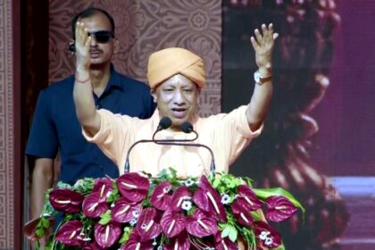 CM Yogi Adityanath performing Lord Ram’s coronation during Ayodhya Deepotsav 2025 as millions of diyas illuminate Saryu Ghat