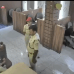 बिहार बारसोई रेस्तरां में पुलिस जांच विवाद का वायरल वीडियो