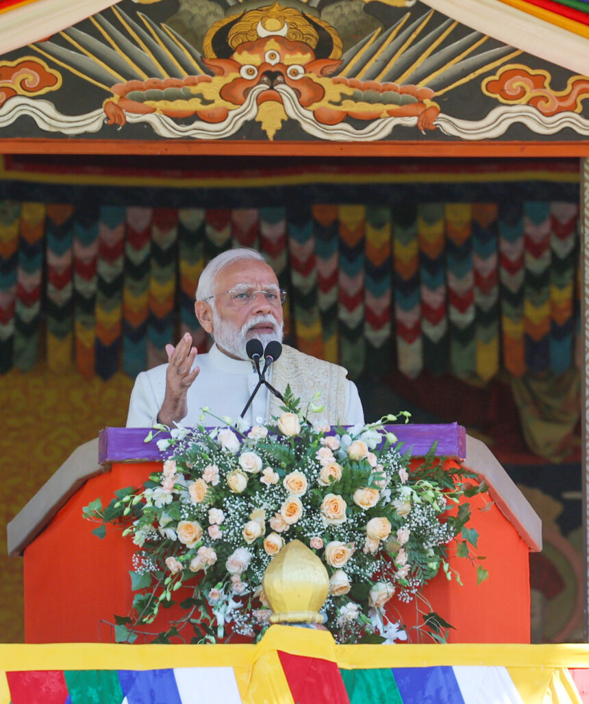 Prime Minister Narendra Modi delivering a speech in Bhutan on Delhi blast, vowing strict action against culprits; background visuals of Red Fort explosion site and security personnel inspecting the area.