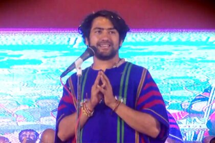 ‘हिंदू एकता पदयात्रा’ में भावुक हुए बागेश्वर धाम के धीरेंद्र कृष्ण शास्त्री