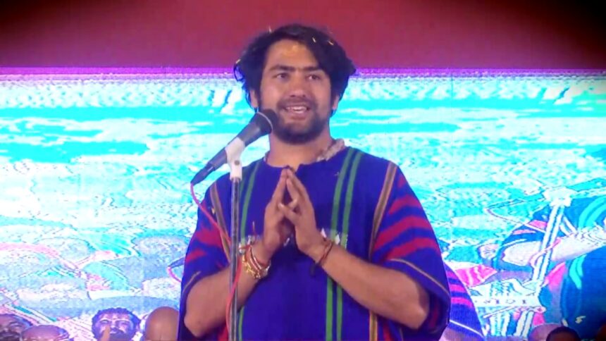 ‘हिंदू एकता पदयात्रा’ में भावुक हुए बागेश्वर धाम के धीरेंद्र कृष्ण शास्त्री