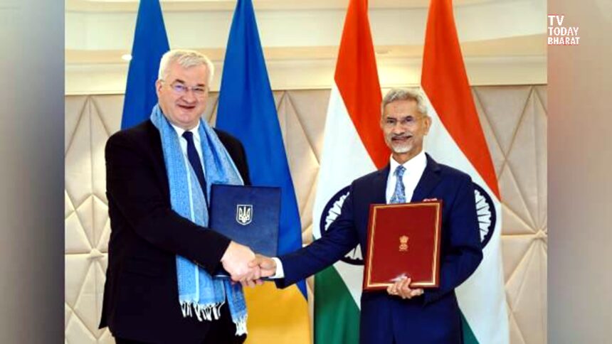 EAM S. Jaishankar speaking with Ukrainian Foreign Minister on phone regarding Ukraine conflict