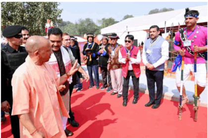 PM Narendra Modi inaugurating ₹9,700 crore development projects and launching ₹2,000 crore tribal welfare scheme in Narmada on Tribal Pride Day.