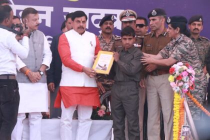 Madhya Pradesh Maoist Surrender in Balaghat as 10 hardcore Naxalites lay down arms before Chief Minister Mohan Yadav