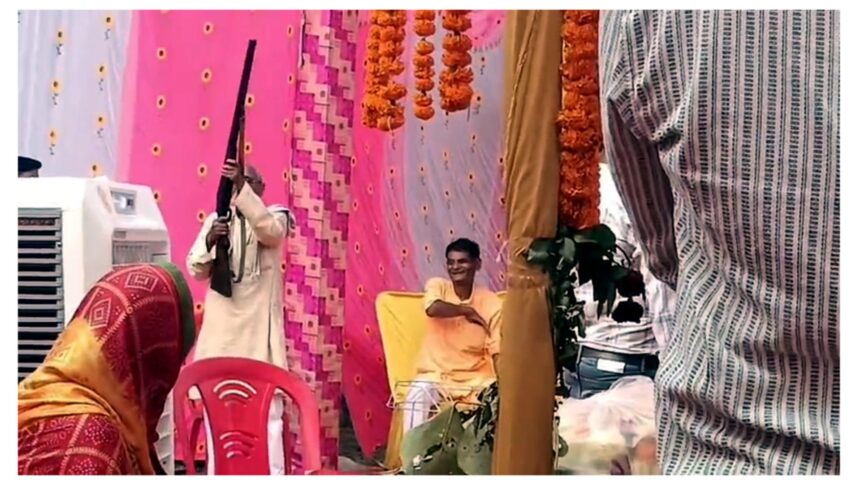 जयसिंहपुर सुल्तानपुर में तिलक समारोह के दौरान हर्ष फायरिंग का वायरल वीडियो, पुलिस कार्रवाई की तस्वीर
