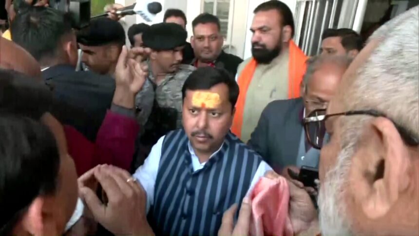 Nitin Nabin Patna arrival welcomed by BJP workers with banners and enthusiasm