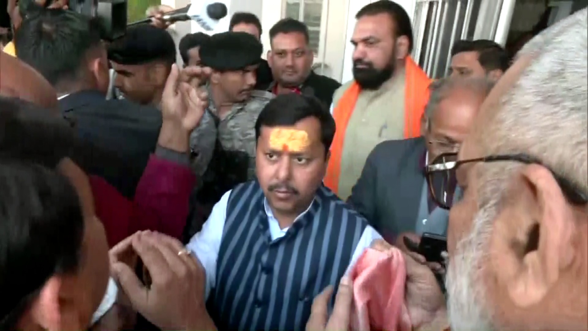 Nitin Nabin Patna arrival welcomed by BJP workers with banners and enthusiasm