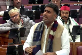 UP Assembly session में Cough Syrup मुद्दे पर बहस के दौरान ठहाके लगाते हुए विपक्ष पर तंज कसते CM Yogi Adityanath