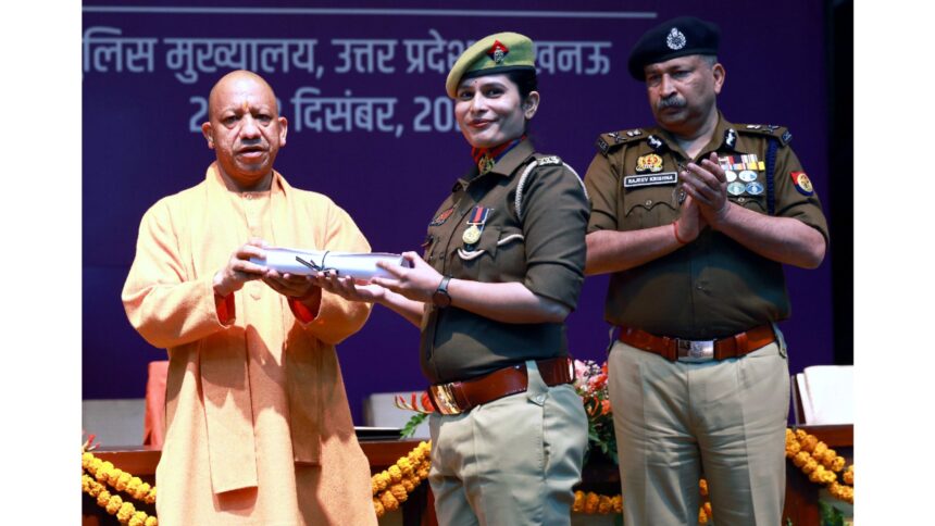Uttar Pradesh Chief Minister Yogi Adityanath honoring police officers during Police Manthan 2025 conference at Police Headquarters in Lucknow