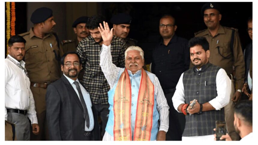 बिहार विधानसभा अध्यक्ष प्रेम कुमार सदन में कार्यवाही संचालित करते हुए