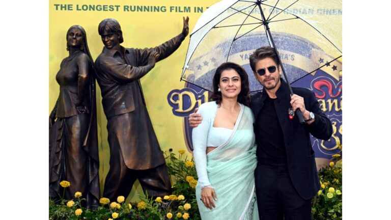 Shah Rukh Khan and Kajol unveil Raj–Simran bronze statue at Leicester Square on DDLJ’s 30th anniversary