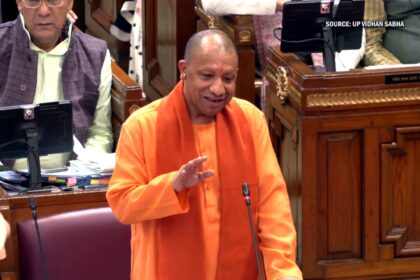 Uttar Pradesh Chief Minister Yogi Adityanath addressing a public meeting while criticizing Congress over the absence of a medical college in Amethi