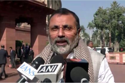 Nishikant Dubey slams Congress calling it a ‘bundle of thieves’ during political statement