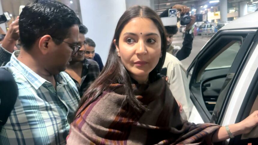 Virat Kohli and Anushka Sharma spotted together in Mumbai’s Bandra area, smiling in a simple and elegant look