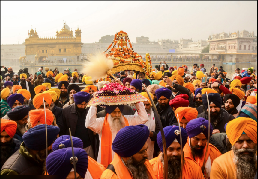 Guru Gobind Singh Jayanti public holiday announced in Lucknow with government offices and schools closed on December 27, 2025
