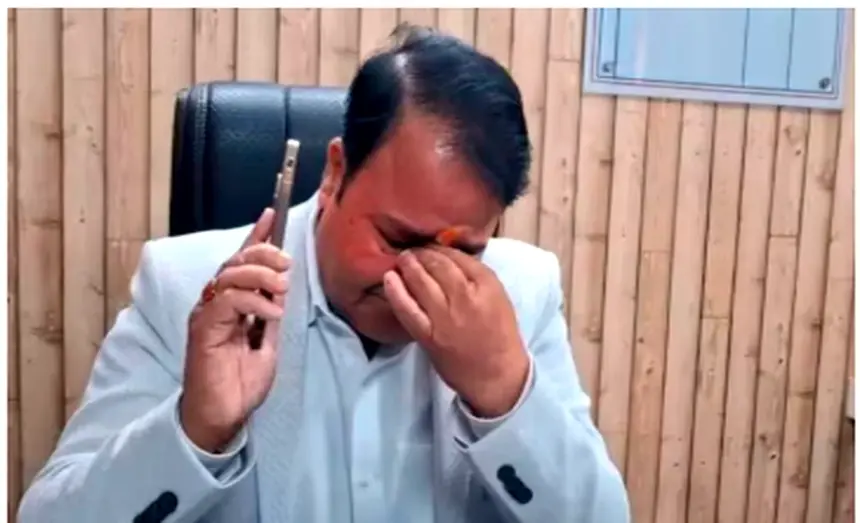 GST Deputy Commissioner Divyang Quota Allegation: GST Deputy Commissioner Prashant Singh resignation case related visual