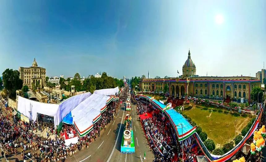 Lucknow Republic Day 2026 पर राज्यपाल आनंदीबेन पटेल द्वारा ध्वजारोहण और परेड सलामी