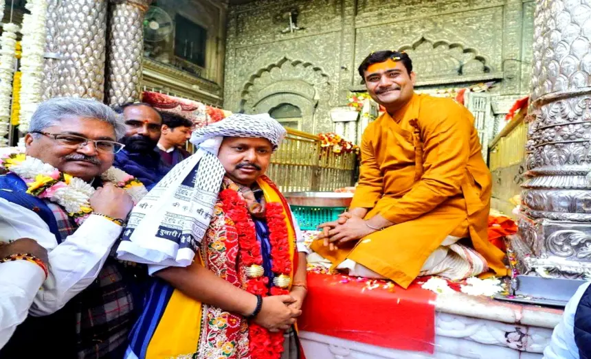 BJP leader Nitin Nabin offering prayers at Shri Banke Bihari Temple in Vrindavan.