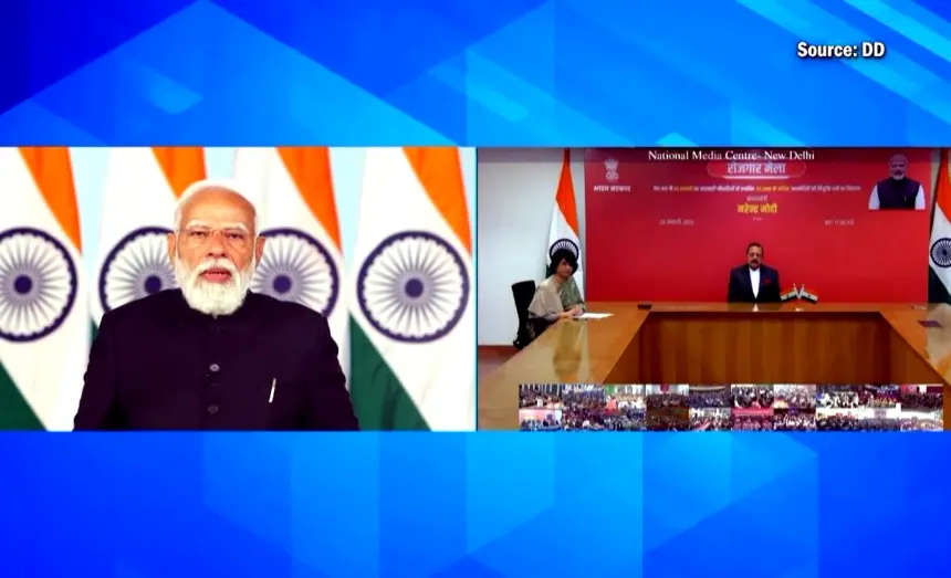 Prime Minister Narendra Modi addressing citizens on constitutional duty and Viksit Bharat vision