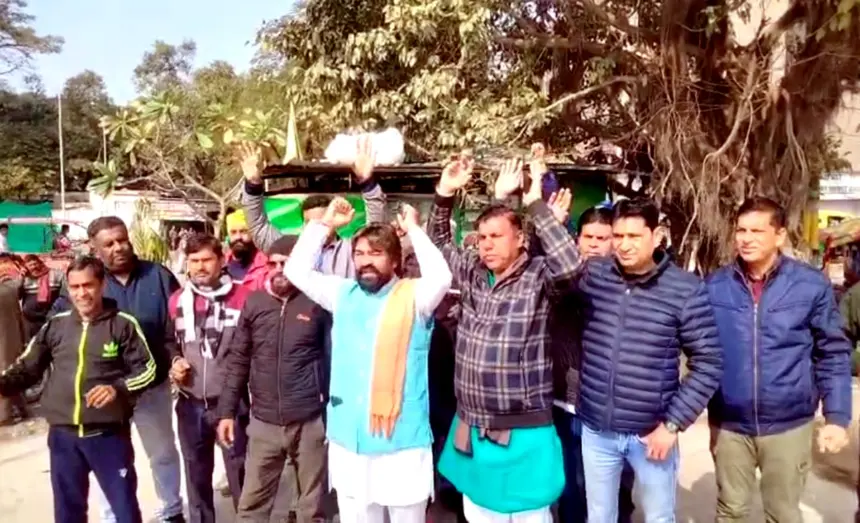 Protest in Meerut over alleged illegal mazars, investigation and legal action demanded.