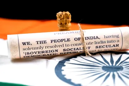 UGC new rules protest UGC नए नियम विरोध और अफसरों के इस्तीफे से जुड़ी खबर का प्रतीकात्मक दृश्य