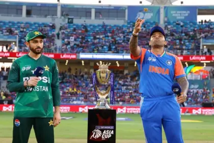 India Pakistan handshake controversy: india pakistan handshake controversy during t20 world cup match