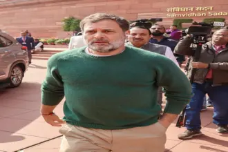 Lok Sabha Rahul Gandhi Naravane book controversy: Lok Sabha में Rahul Gandhi द्वारा General MM Naravane की पुस्तक पर बयान देते हुए दृश्य