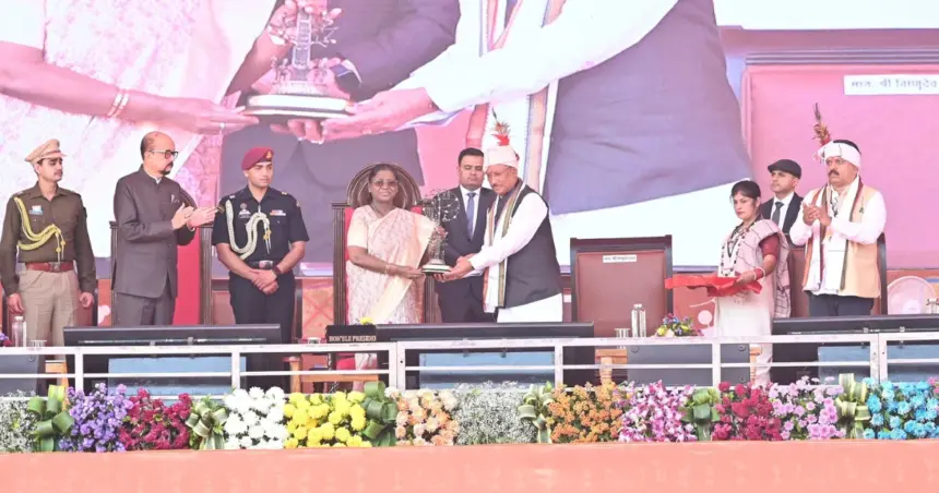 President Droupadi Murmu addressing gathering at Bastar Pandum in Jagdalpur celebrating tribal culture and heritage
