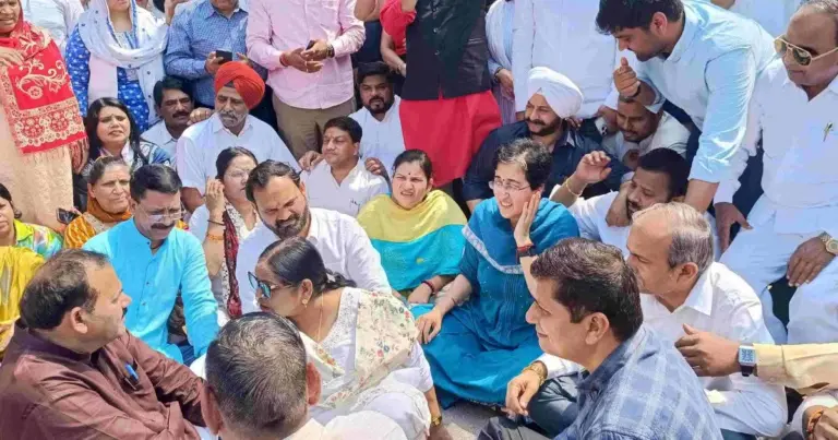 Delhi Budget Political Clash