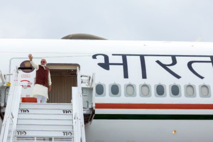 PM Modi Sweden Visit: PM Narendra Modi arrives in Gothenburg during PM Modi Sweden Visit and receives welcome from Swedish Prime Minister Ulf Kristersson