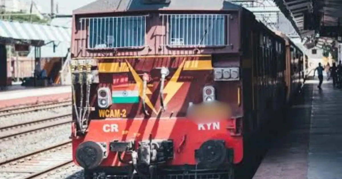 Delhi Bihar Superfast Express: Delhi Bihar Superfast Express train running between Chhapra and Anand Vihar Terminal, providing improved rail connectivity and faster travel for passengers between Bihar and Delhi.