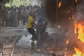 Delhi Malviya Nagar Fire Tragedy 2026: Firefighters and Delhi Police personnel conducting rescue