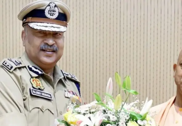 Ghazipur Encounter Debate: Uttar Pradesh Police personnel during an encounter operation as political debate intensifies over the UP Encounter Policy and crime control measures.