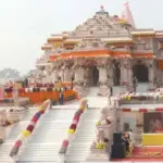 Ayodhya Ram Temple Donations: Devotees offering donations at Ayodhya Ram Temple as discussions continue over changing donation patterns and increased circulation of smaller currency notes.