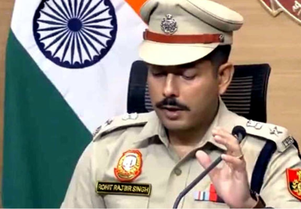 CJP Protest Delhi Police: Delhi Police personnel deployed behind barricades during the CJP Protest near Jantar Mantar in New Delhi on July 20, 2026.