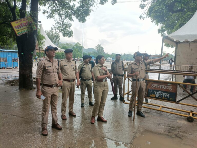 Haridwar Kanwar Mela Traffic Plain: Police managing vehicles and Kanwariyas under the new traffic plan and route diversion.