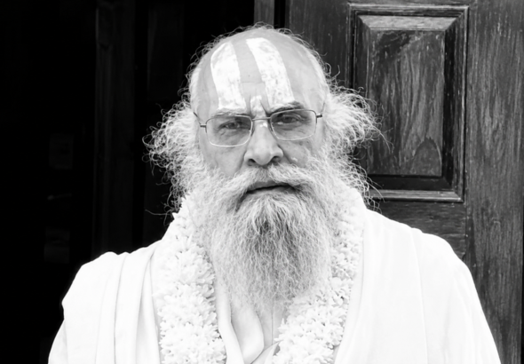 Kripalu Ramdas Maharaj of Mani Ram Das Chhawani Ayodhya with tribute from UP Deputy CMs Brajesh Pathak and Keshav Prasad Maurya.