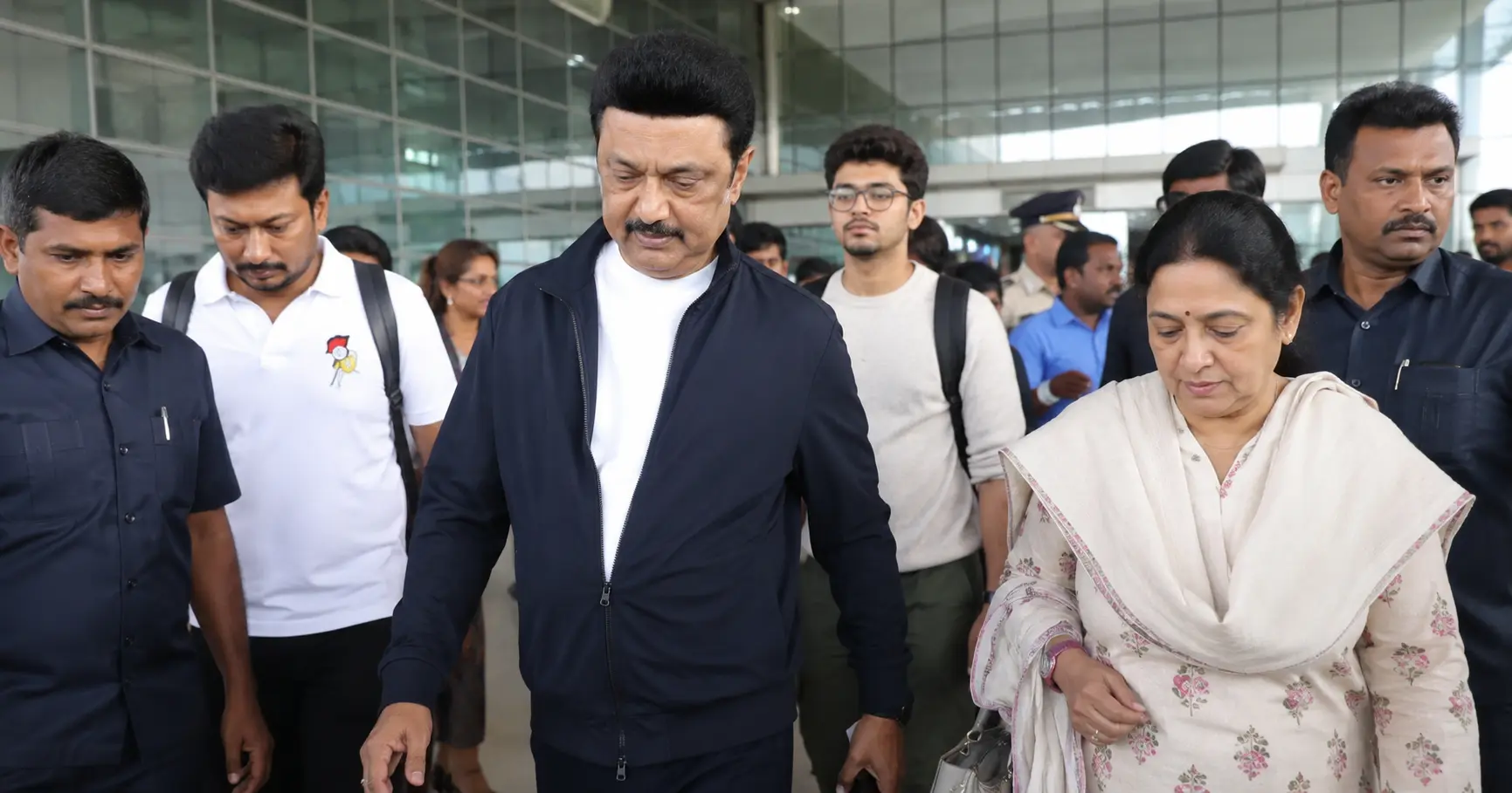 MK Stalin London Visit : MK Stalin with family at the airport during London visit for Inbanidhi's graduation ceremony