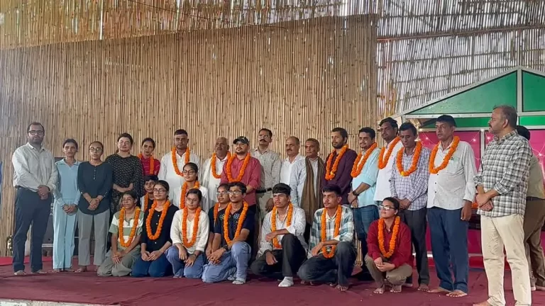 Haryana Super 100 students celebrating their success in NEET 2026 Result after 62 candidates qualified and five scored above 600 marks.