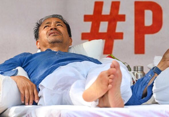 Sonam Wangchuk Hunger Strike at Jantar Mantar demanding education reforms and accountability