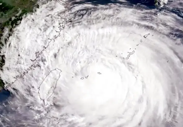 Typhoon Bavi 2026 bringing heavy rain, violent winds and flooding across Japan, Taiwan and eastern China.