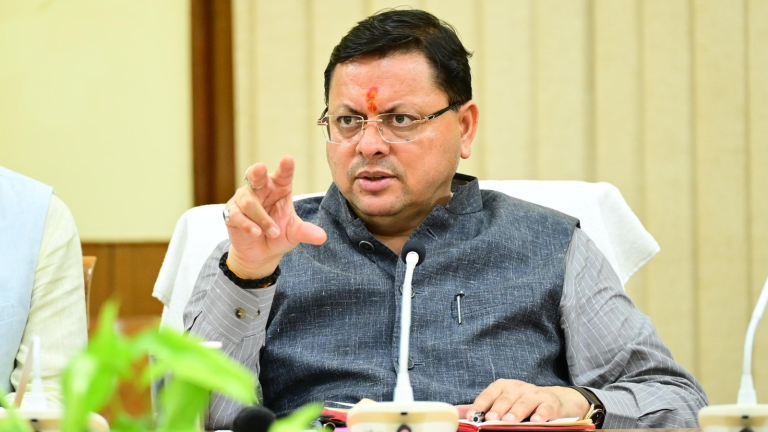 CM Helpline 1905: Uttarakhand CM Pushkar Singh Dhami reviewing CM Helpline 1905 public grievance system with senior officials