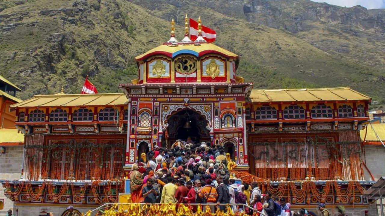 Badrinath Temple donation controversy as BKTC investigates alleged donation irregularities and examines CCTV footage